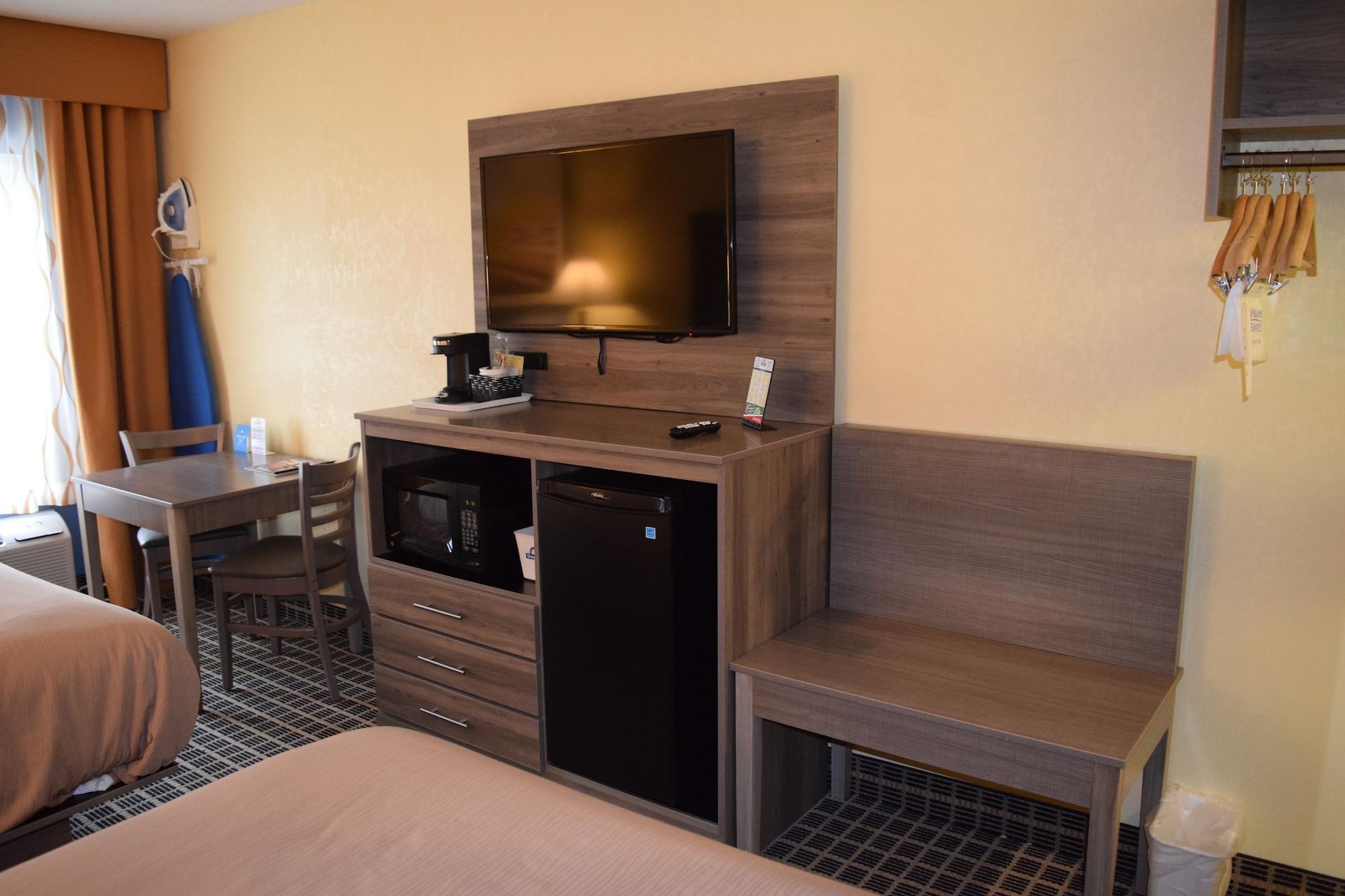 Days Inn By Wyndham Cadillac Eksteriør billede