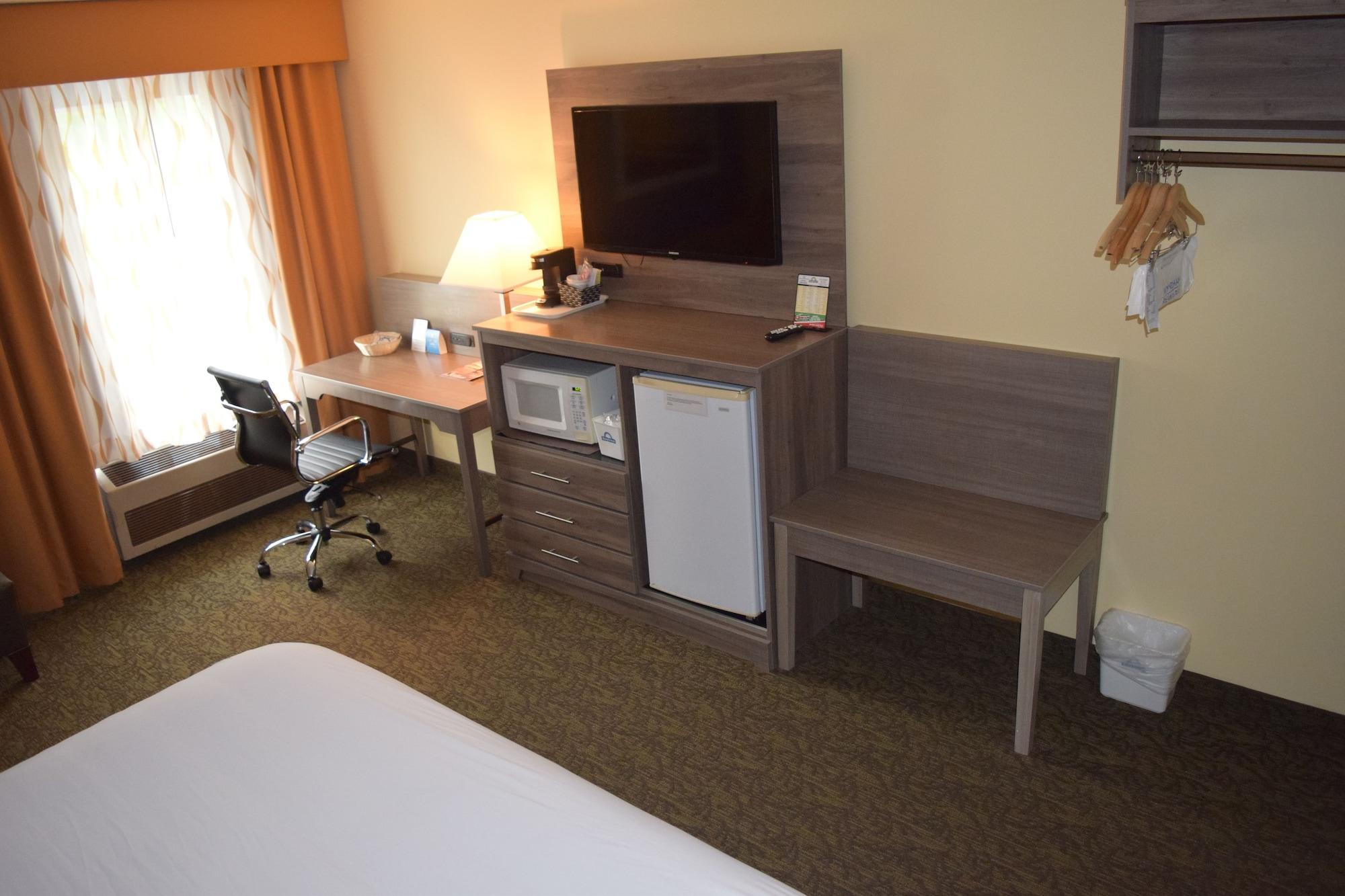 Days Inn By Wyndham Cadillac Eksteriør billede