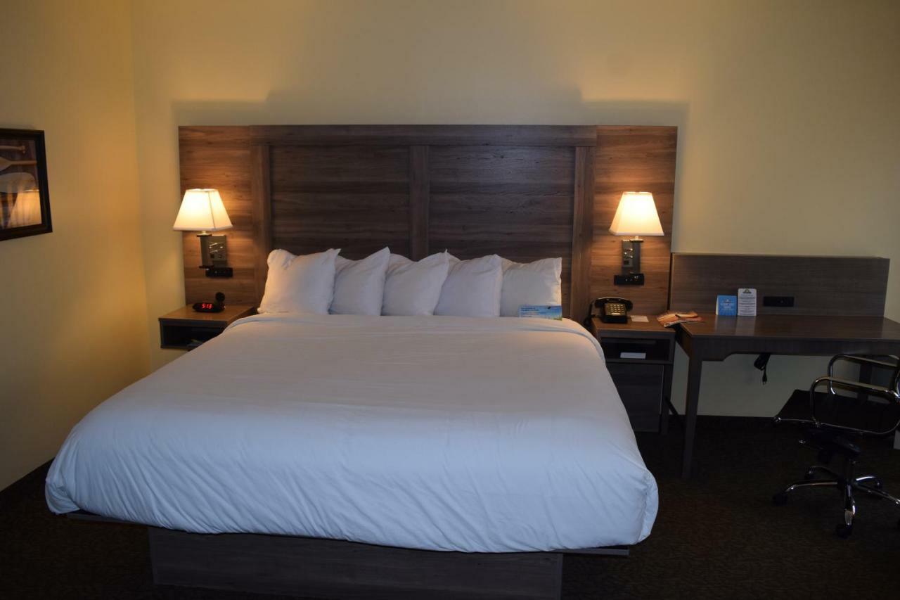 Days Inn By Wyndham Cadillac Eksteriør billede